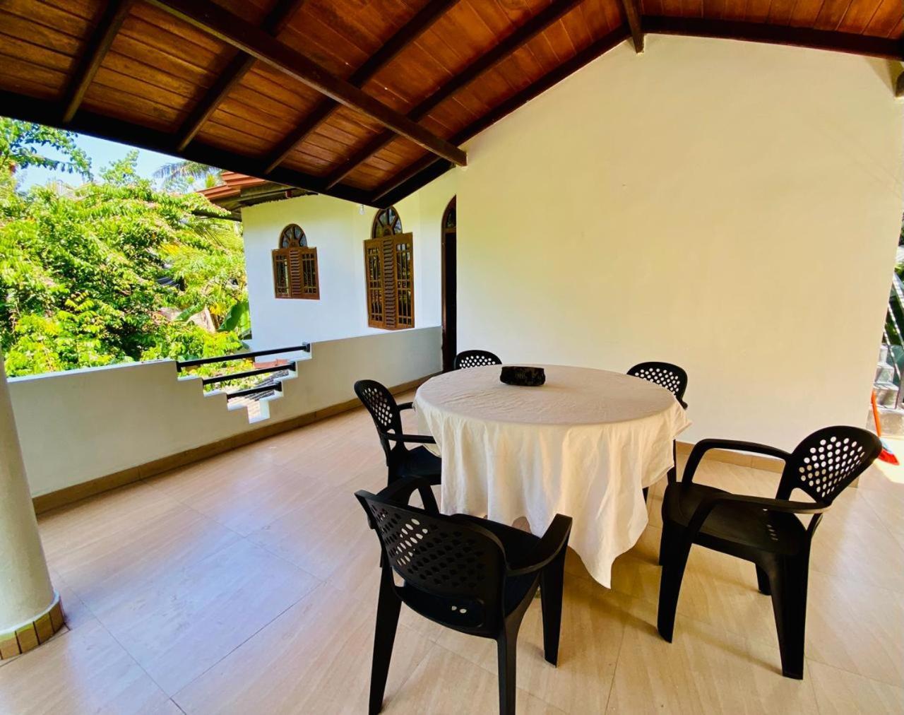 Villa Heaven ฮิกคาดูวา ภายนอก รูปภาพ